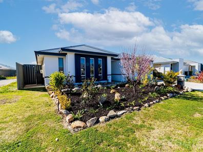 49 Pegus Meander, South Yunderup WA 6208