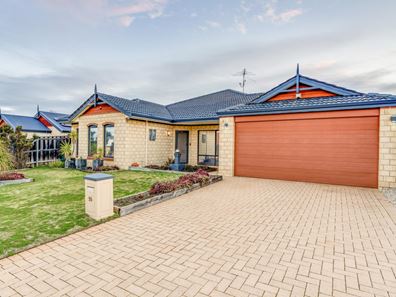55 Quandong Parkway, Halls Head WA 6210