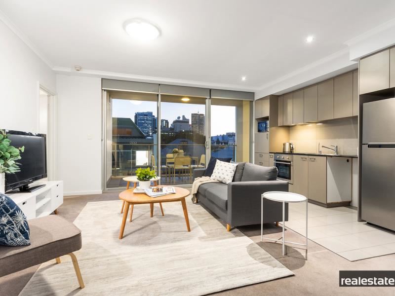 12/98 Lake Street, Northbridge