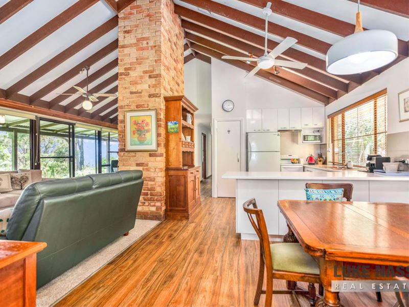 33 Mackie Road, Roleystone