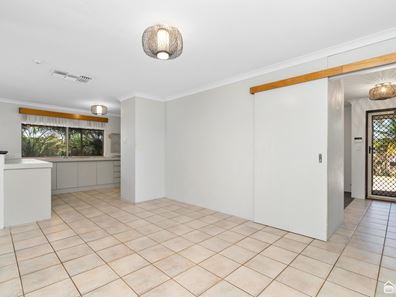 7 Floret Court, Seville Grove WA 6112