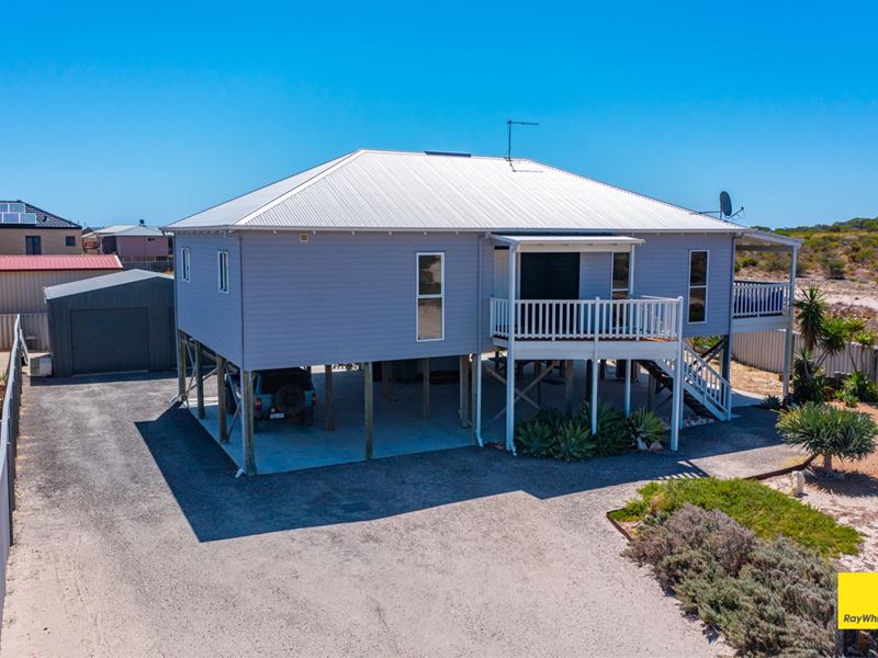 23 Harvey Drive, Ledge Point WA 6043