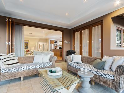 79 Paramatta  Road, Doubleview WA 6018
