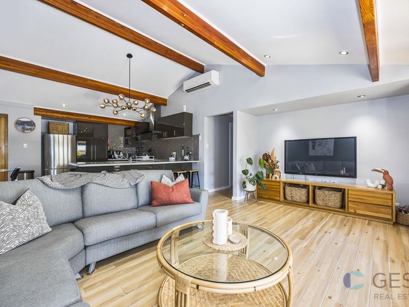 3 HOLLY MEWS, Ballajura