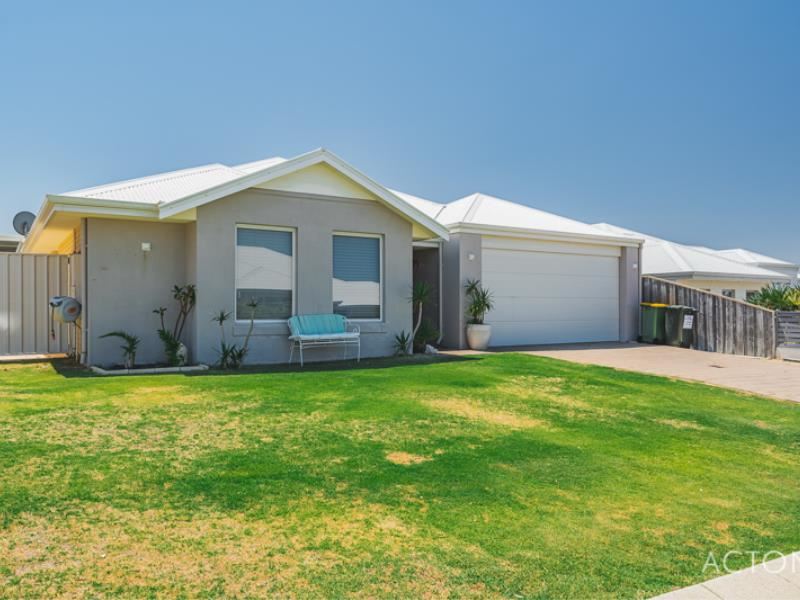 13 Buttercup Parkway, Halls Head WA 6210