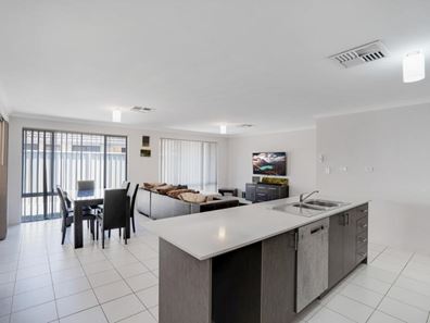 61 Ingarfield Green, Baldivis WA 6171