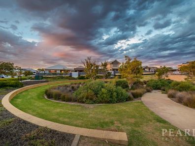 2 Nassa Way, Jindalee WA 6036