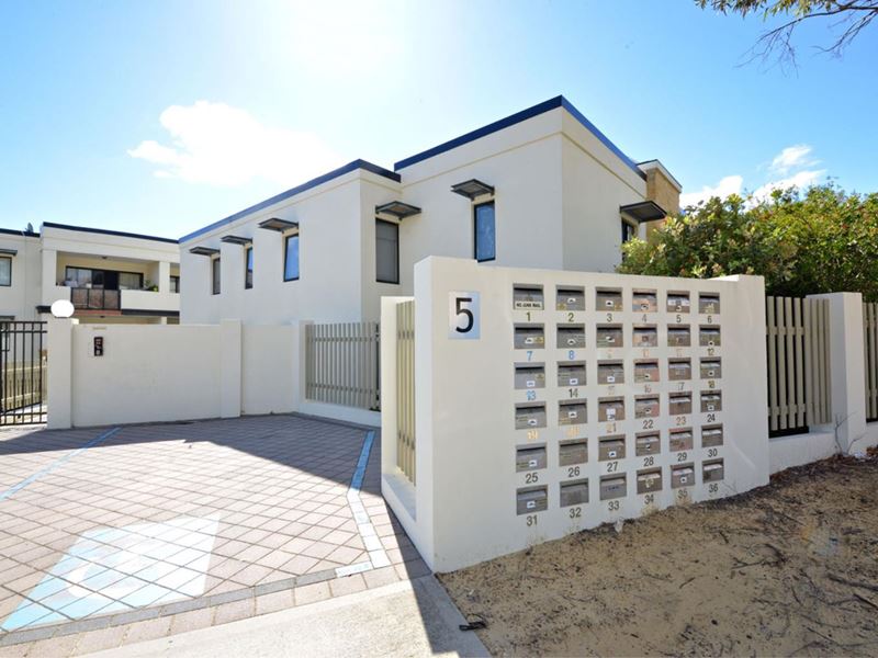 10/5 Eastleigh Loop, Currambine