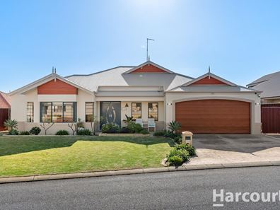 18 Bookleaf Loop, Halls Head WA 6210