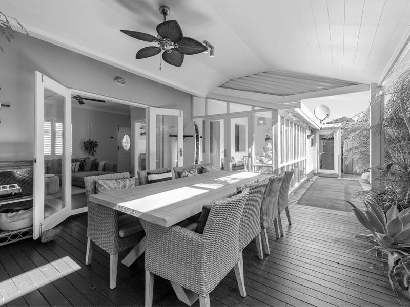 239a Grand Promenade, Doubleview WA 6018