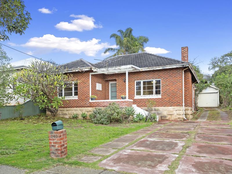 243 Holbeck Street, Doubleview WA 6018