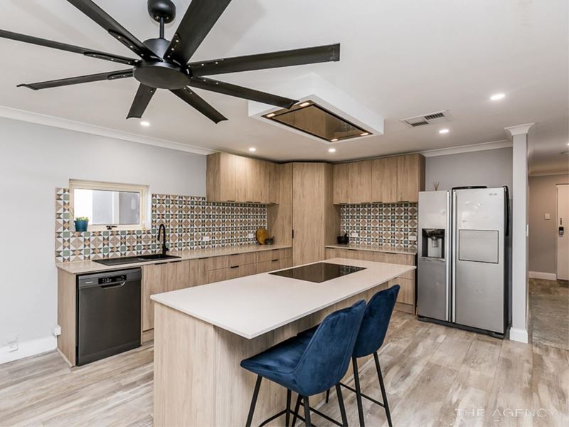 11 Oakover Way, Heathridge