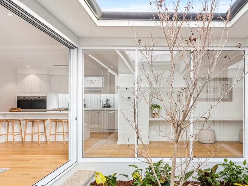 20A Dalkeith Road, Nedlands