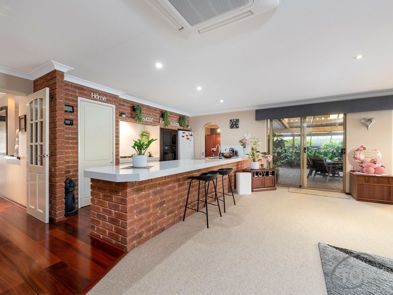 48 Hawkesbury Drive, Willetton