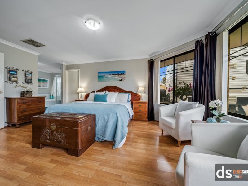 132 East Road, Pearsall