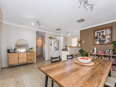 31 Morolo Street, Seville Grove WA 6112