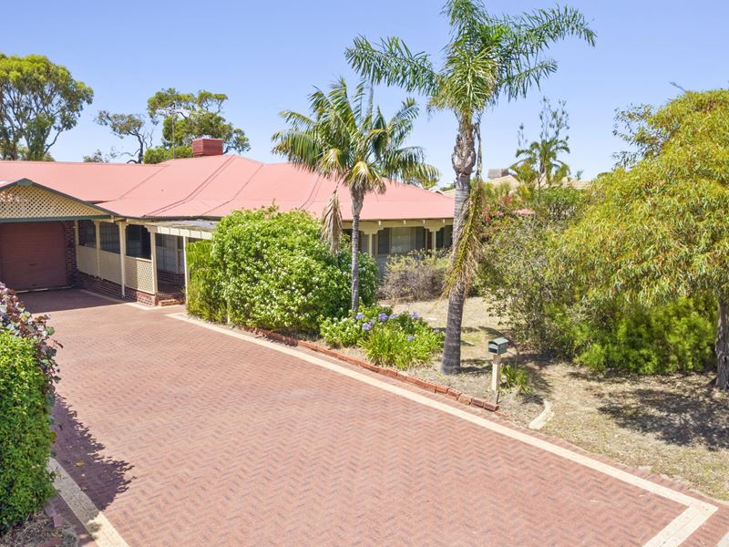 12 Allamanda Way, Halls Head WA 6210