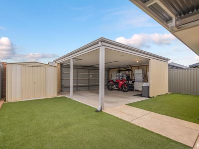 2 Barber Lane, Byford WA 6122