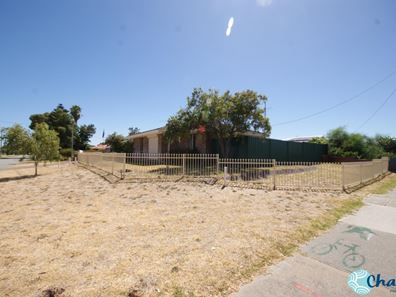 2 Cambridge Crescent, Cooloongup WA 6168