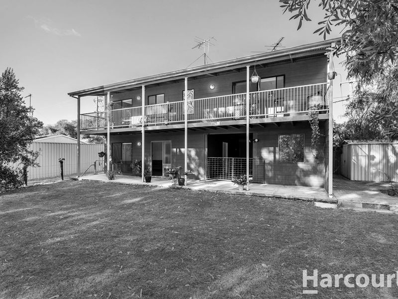 28 Lakeside Terrace, Preston Beach