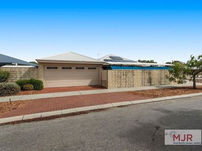 9 Milagro Fairway, Seville Grove WA 6112