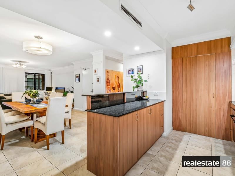 2/8 Tully Road, East Perth
