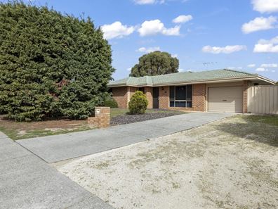 56 King Edward Dr, Heathridge WA 6027