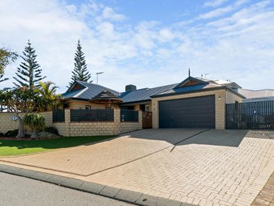 14 Berrington Pass, Quinns Rocks WA 6030