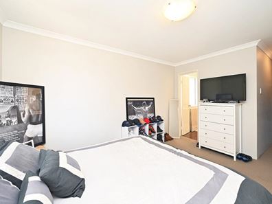 40 Jedburgh Loop, Sinagra WA 6065