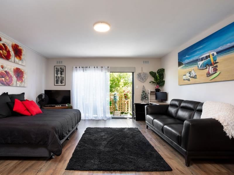 10/212 Hampden Road, Crawley