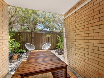 5/84 Stanley Street, Scarborough WA 6019