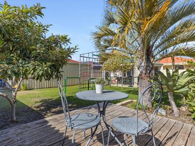 12 Arthur Road, Safety Bay WA 6169