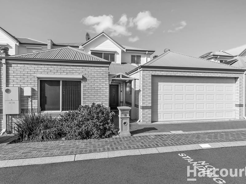 15 Myrtle Turn, Greenfields