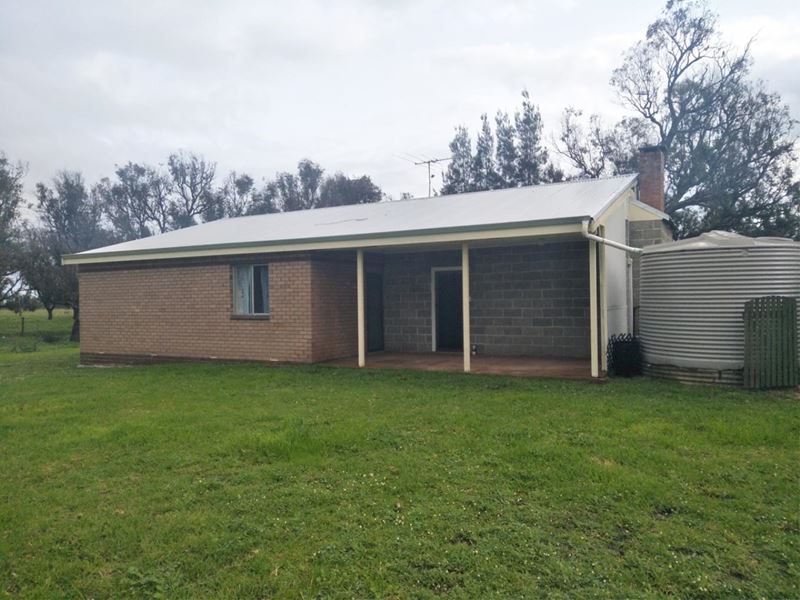 104 Edges Road, West Pinjarra WA 6208