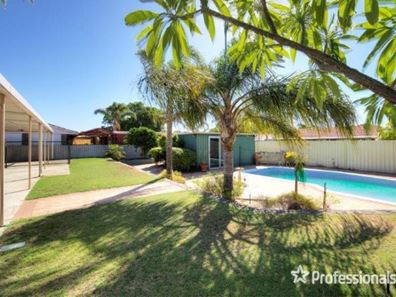 53 Cedar Way, Forrestfield WA 6058