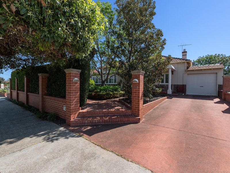 134 Grand Promenade, Bedford