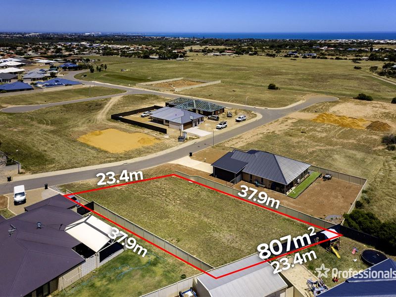 34 Half Moon Drive, Waggrakine WA 6530