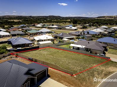 34 Half Moon Drive, Waggrakine WA 6530