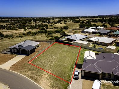 34 Half Moon Drive, Waggrakine WA 6530