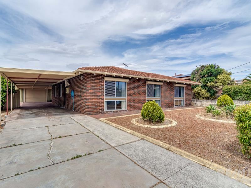 8 Hacking Place, Padbury WA 6025