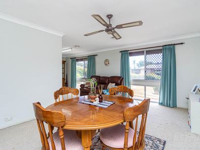 8 Hacking Place, Padbury WA 6025