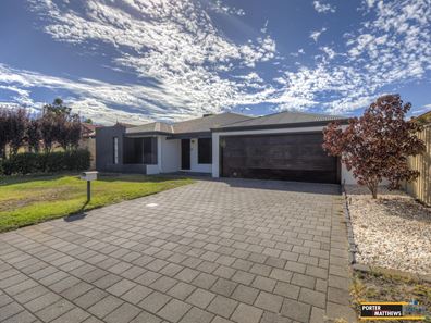 18 Yoondarn Elbow, Wattle Grove WA 6107