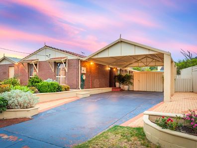 27 Blackburne Drive, Kelmscott WA 6111