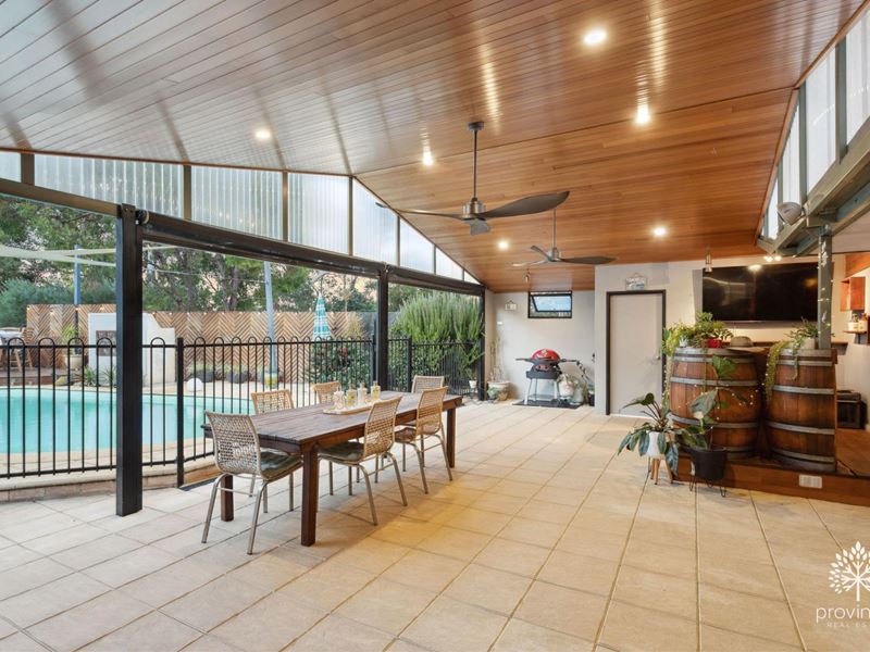 1 Hummerston Road, Kalamunda WA 6076