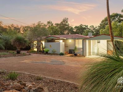 1 Hummerston Road, Kalamunda WA 6076