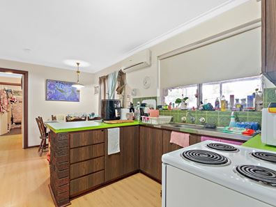 1 Sherwood Court, Armadale WA 6112