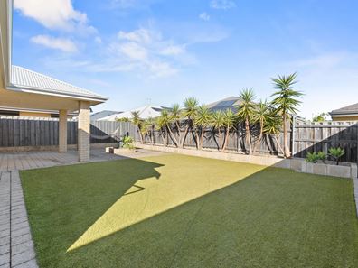 4 Crystal Terrace, Wellard WA 6170