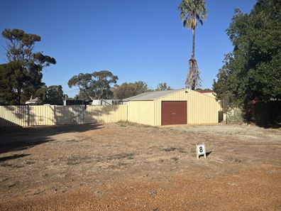 8 Coronation Street, Trayning WA 6488