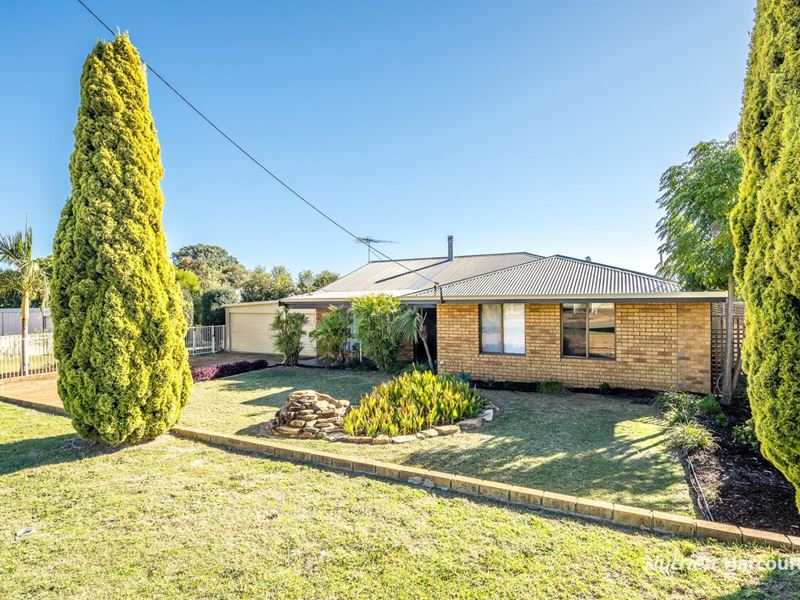 2 Old Mooliabeenee Road, Gingin WA 6503