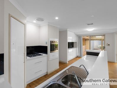 6 Lilystone Retreat, Erskine WA 6210